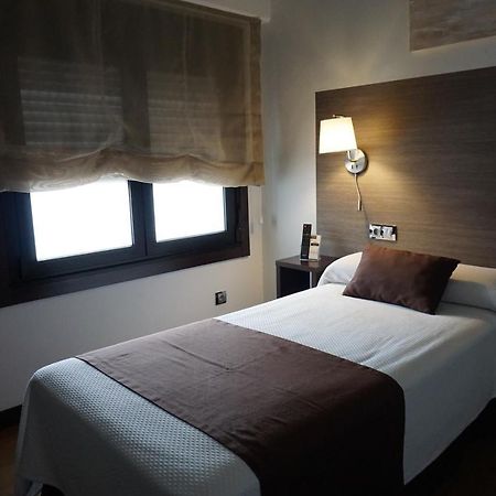 Suites Coruna โอโกรูญา ภายนอก รูปภาพ