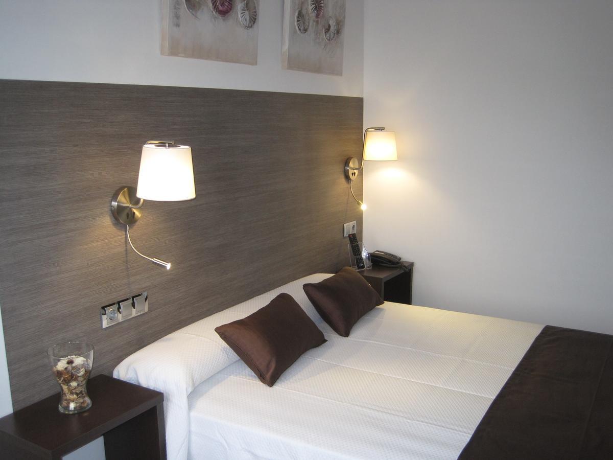 Suites Coruna โอโกรูญา ภายนอก รูปภาพ