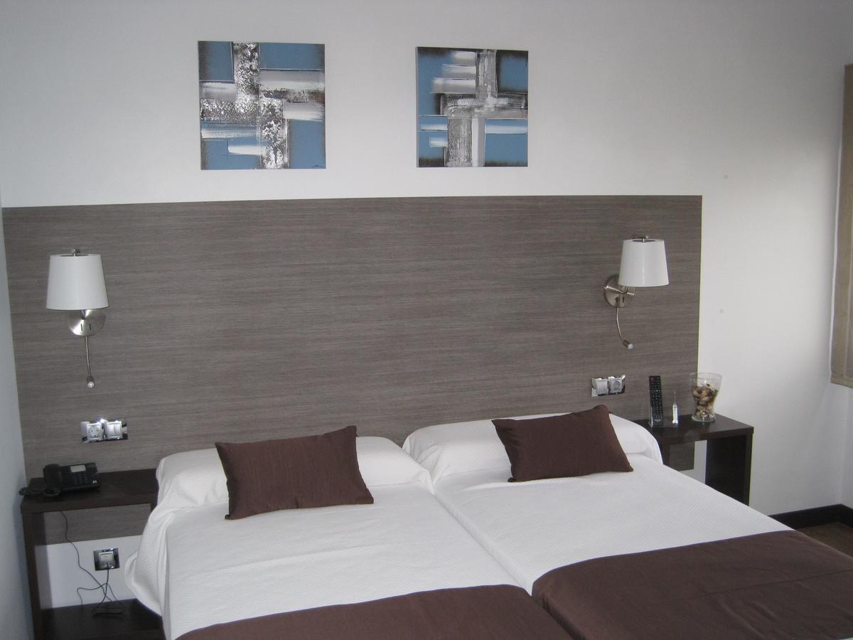 Suites Coruna โอโกรูญา ภายนอก รูปภาพ