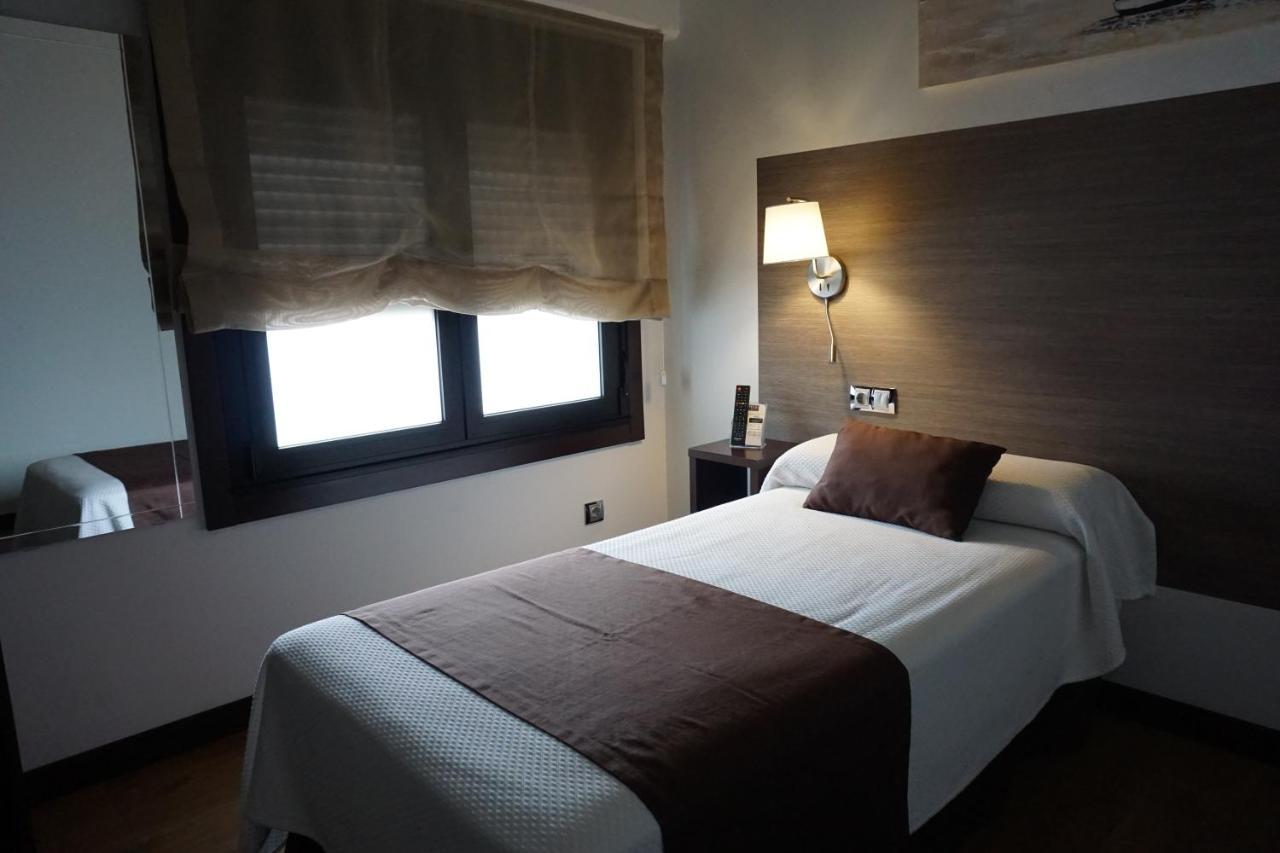 Suites Coruna โอโกรูญา ภายนอก รูปภาพ